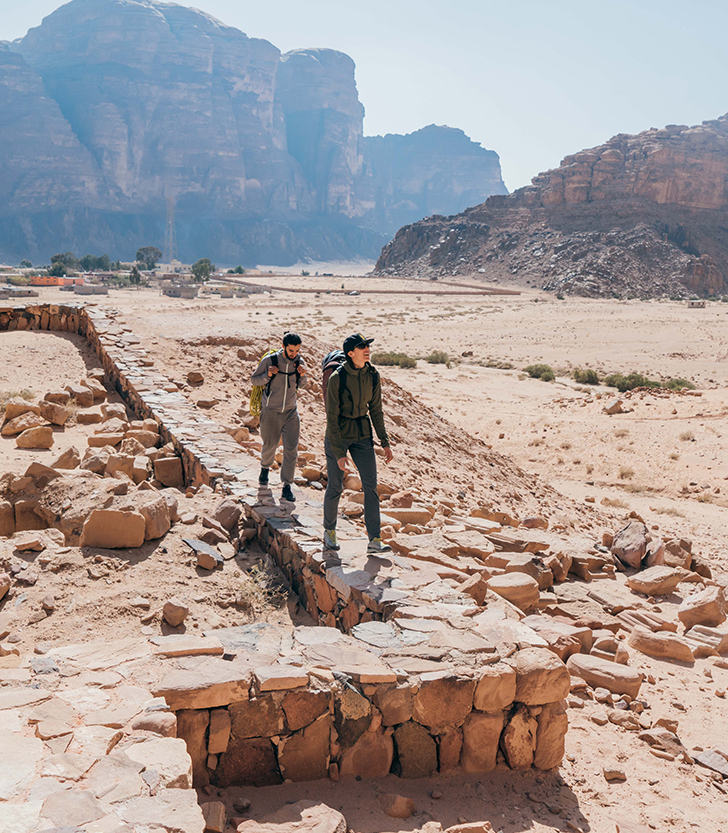 MHW Athlete Miranda Oakley explores the middle east with her climbing partner
