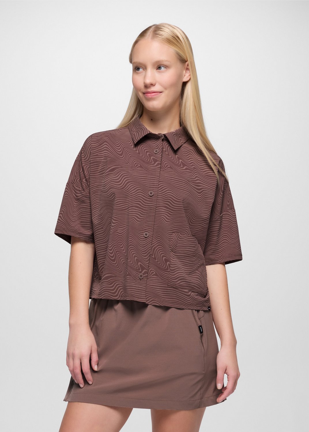 Womens prAna Railay Short Sleeve Button Down - Carob Wavee