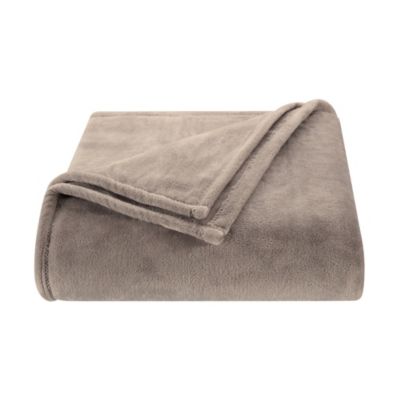 Columbia Plush Footed Throw Blanket-