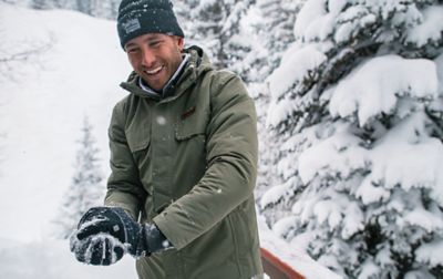 How to Pick Out Winter Gloves