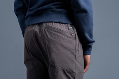 Drop-in back pockets