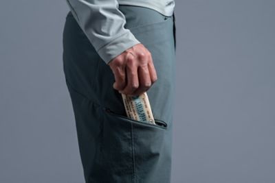 Two harness-compatible drop-in pockets at front