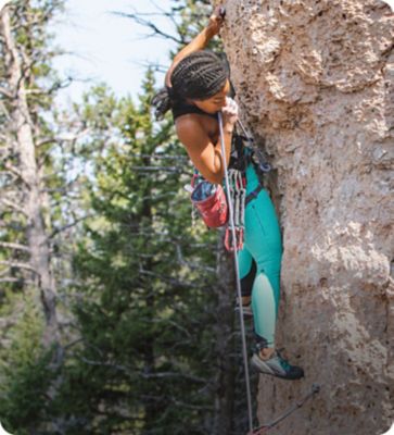 genevive climbing