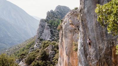 Anna Laitnen climbing in Finland.