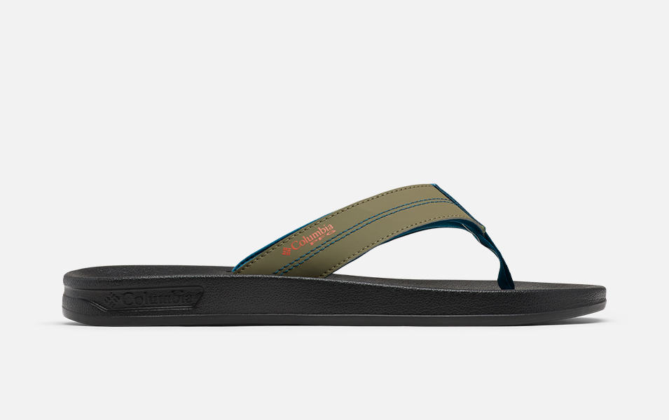 Product shot of Columbia Sportswear’s Men’s PFG Slack Tidal Ray shoe set against a white background. 