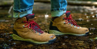 https://columbia.scene7.com/is/image/ColumbiaSportswear2/07_20_38807_C_U_Clean%20Hiking%20Boots_Thumbnail?$aem_pjpeg$