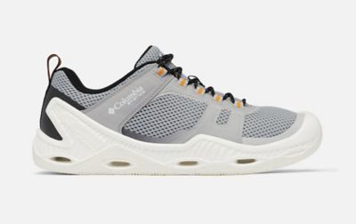 Product shot of Columbia Sportswear’s Men’s Low Drag PFG shoe set against a white background.
