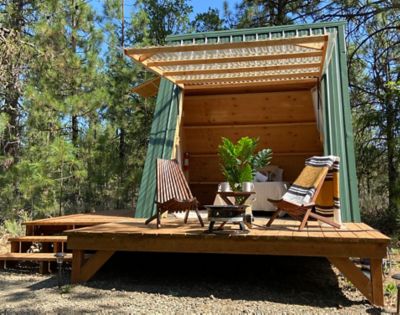 5 High-Tech Camping Accessories That Will Take Your Glamping Trip