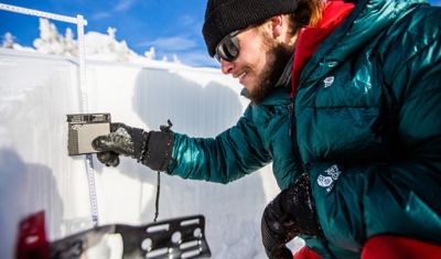 Extremely Canada guide checks the snowpack conditions