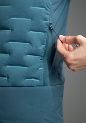 Detail shot of the Stretchdown™ Hybrid Hoody's side pocket