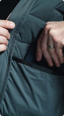 detail shots of the Men’s Stretchdown™ Hoody