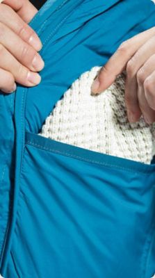 detail shots of the Women’s Stretchdown™ Hoody