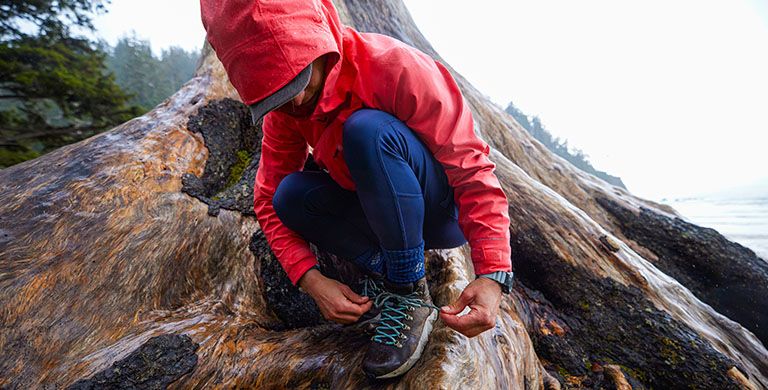 Tying hiking clearance boots