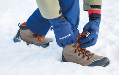 What to Wear on Your First Snowshoeing Trip