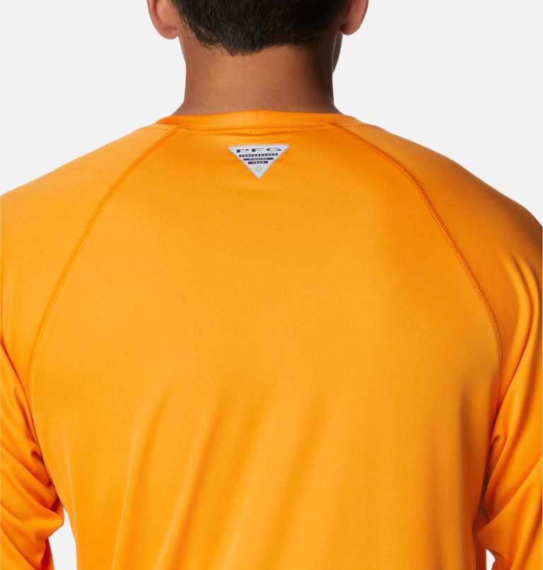 Thumbnail: Men’s PFG Terminal Tackle Long Sleeve Shirt, Color: Orange Blast, Black Logo, image 5