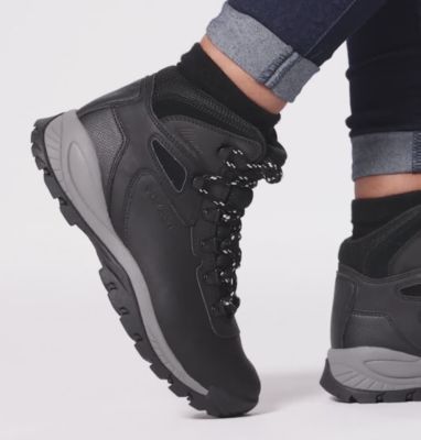 Black hiking outlet boots