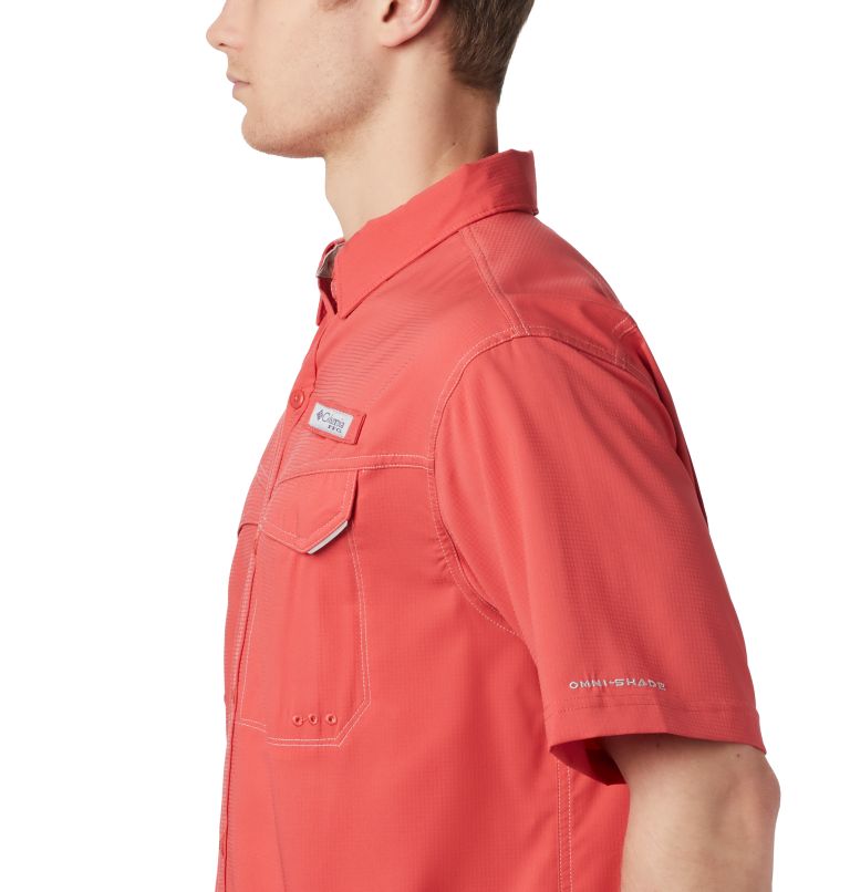 Thumbnail: Men’s PFG Low Drag Offshore Short Sleeve Shirt, Color: Sunset Red, image 4