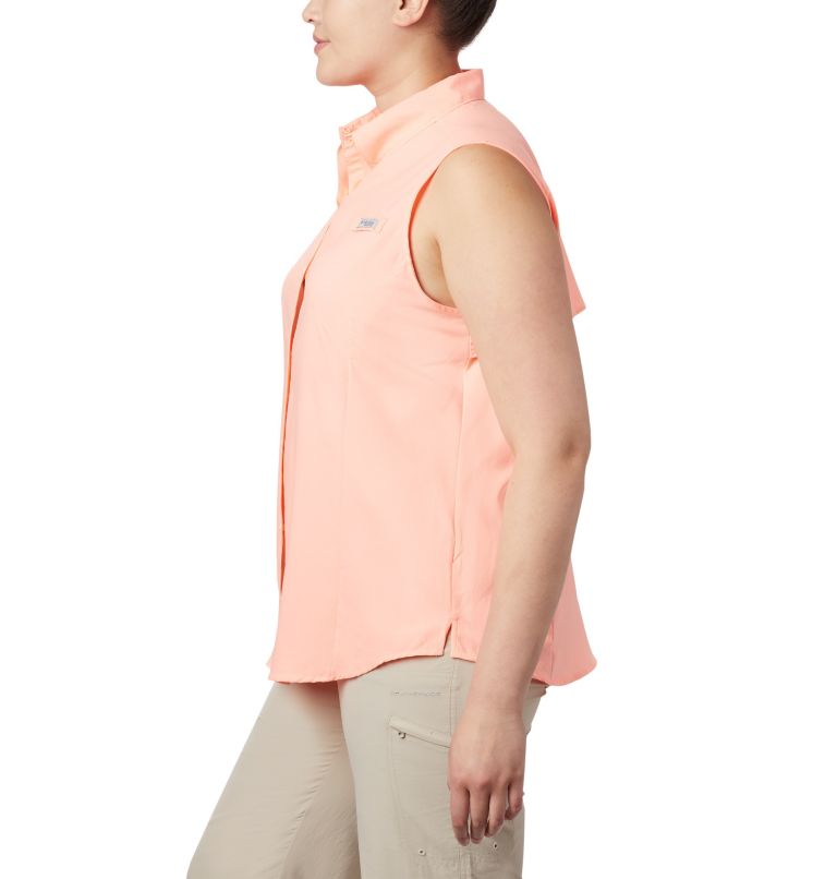 Thumbnail: Women's PFG Tamiami Sleeveless Shirt - Plus Size, Color: Tiki Pink, image 3