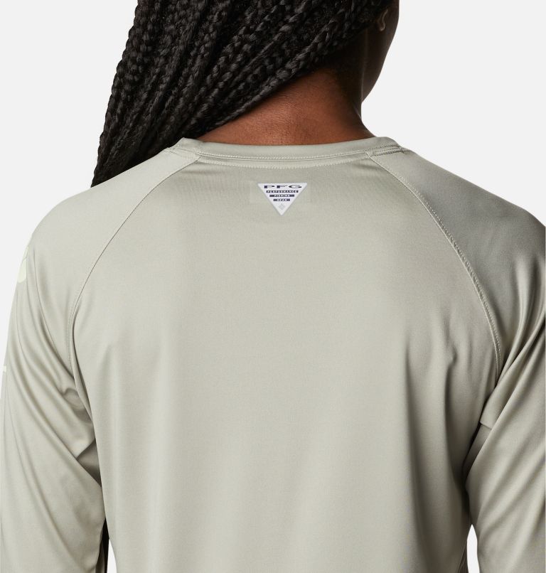 Thumbnail: Women’s PFG Tidal Tee II Long Sleeve Shirt, Color: Safari, Light Lime Logo, image 5