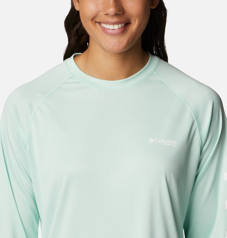 Thumbnail: Women’s PFG Tidal Tee II Long Sleeve Shirt, Color: Gullfoss Green, White Logo, image 4