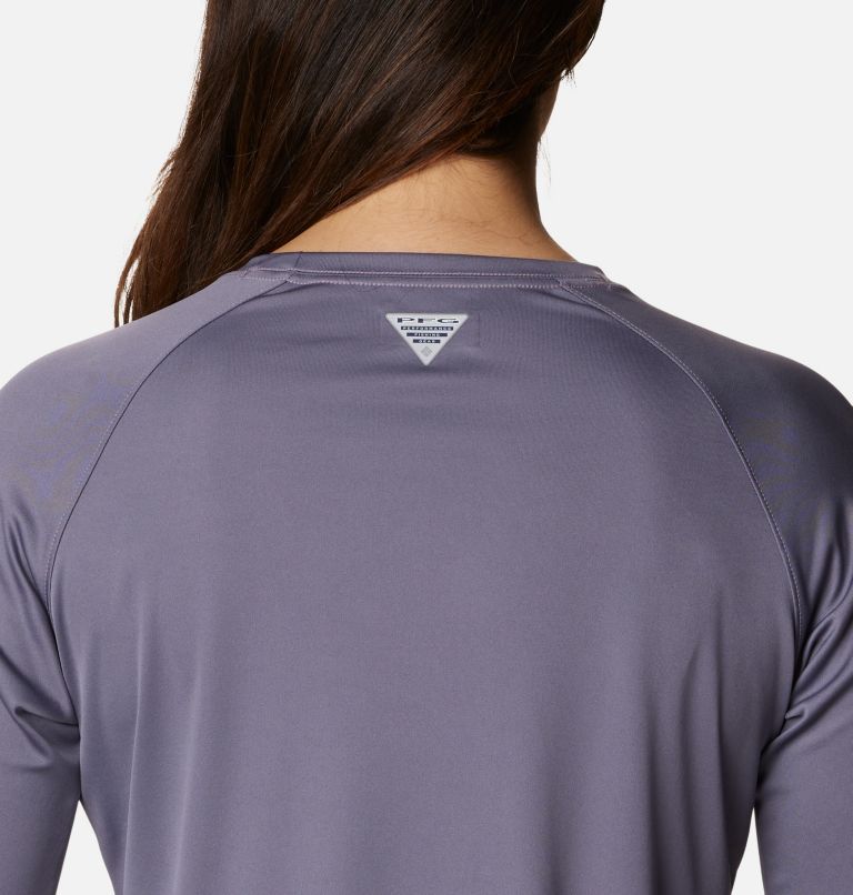 Thumbnail: Women’s PFG Tidal Tee II Long Sleeve Shirt, Color: Granite Purple, Stone Logo, image 5