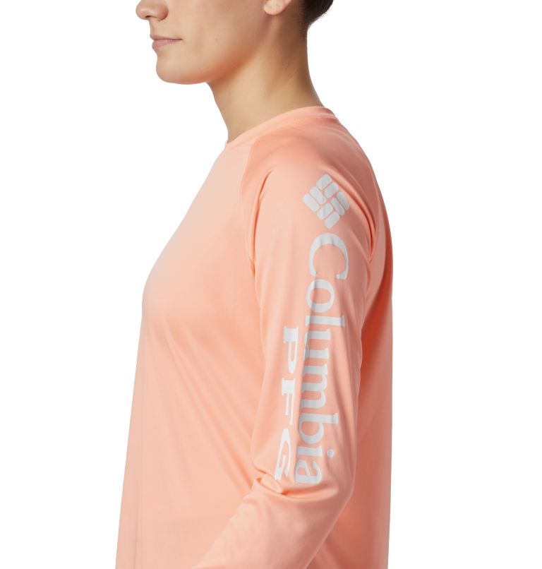 Women’s PFG Tidal Tee II Long Sleeve Shirt, Color: Tiki Pink, White Logo, image 3