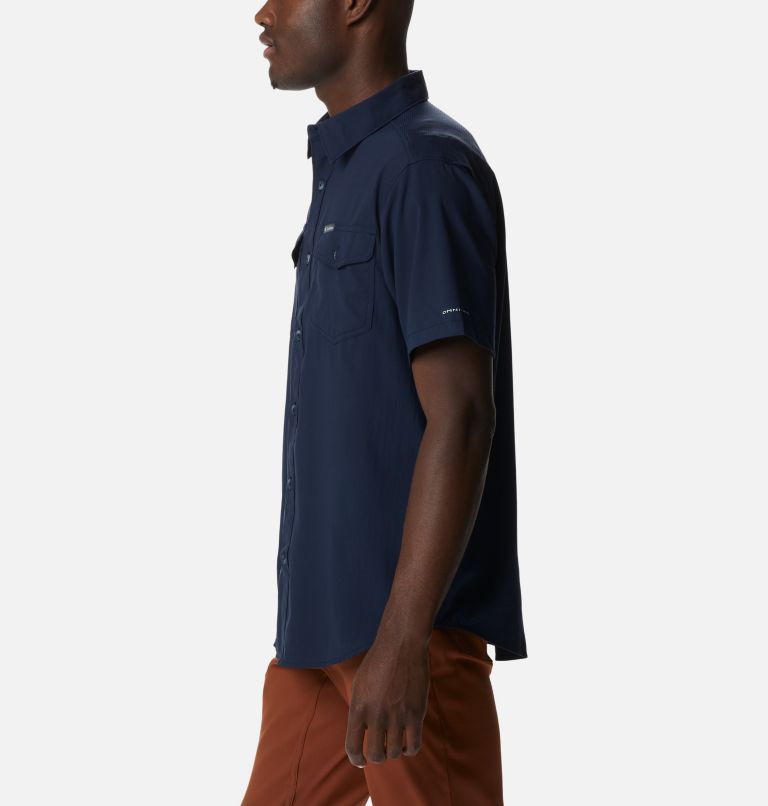 Thumbnail: Men's Utilizer II Solid Short Sleeve Shirt, Color: Collegiate Navy, image 3