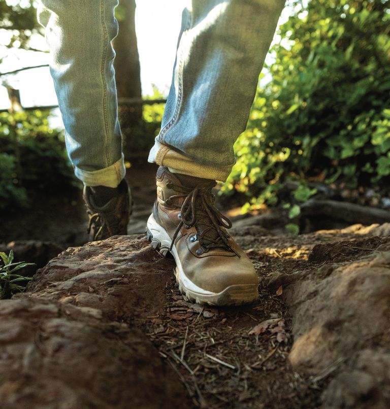 Thumbnail: Chaussures de randonnée imperméables Newton Ridge Plus II pour homme., Color: Cordovan, Squash, image 15