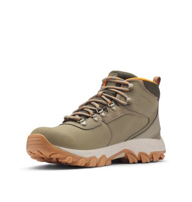 columbia men's newton ridge plus ii suede waterproof hiking boots