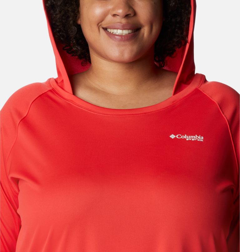Thumbnail: Women’s PFG Tidal Tee Hoodie - Plus Size, Color: Red Hibiscus, White Logo, image 4