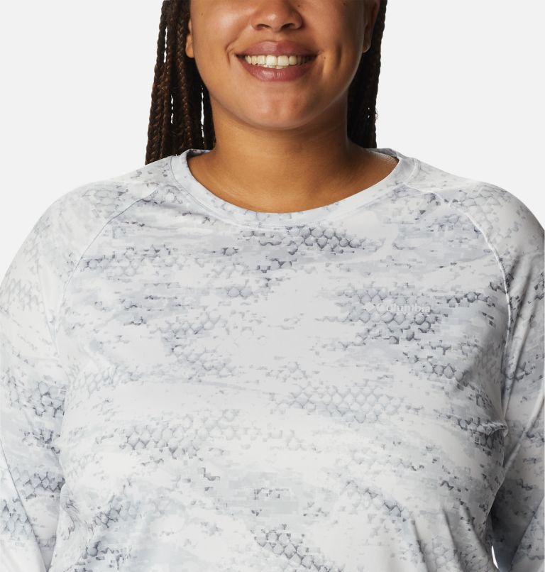 Women’s PFG Super Tidal Tee II Long Sleeve Shirt - Plus Size, Color: Cool Grey PFG Camo Print, image 4