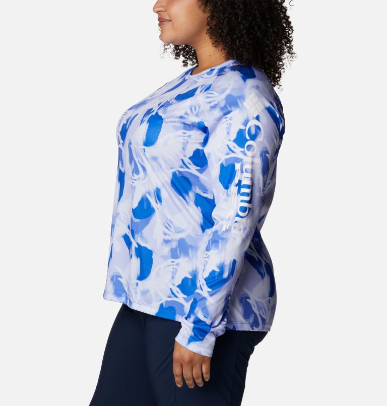 Thumbnail: Women’s PFG Super Tidal Tee II Long Sleeve Shirt - Plus Size, Color: Blue Macaw, Auroras Print, image 3