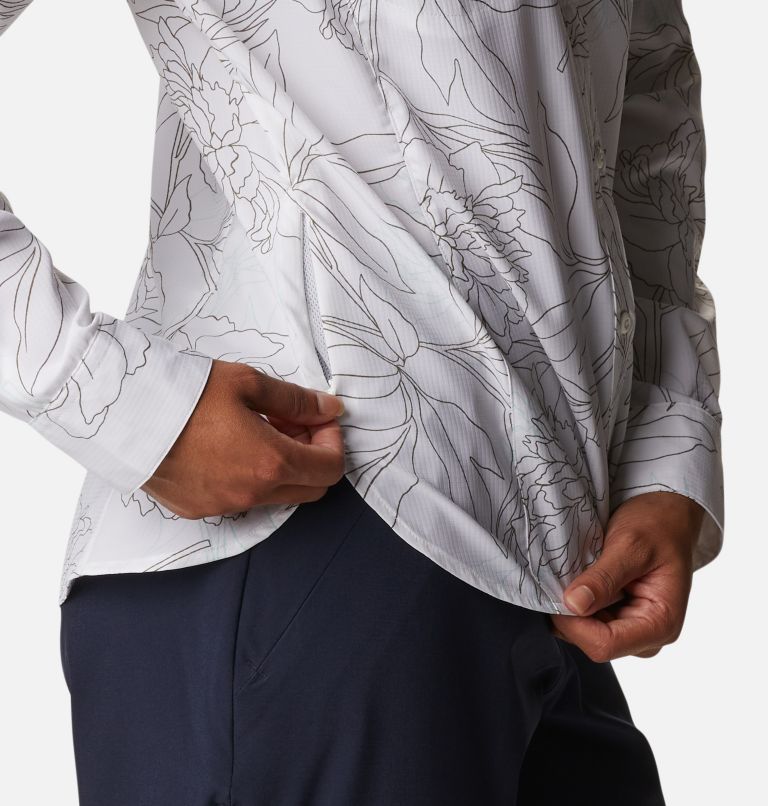 Thumbnail: Women’s Silver Ridge Lite Plaid Long Sleeve Shirt, Color: White Leafy Lines, image 7