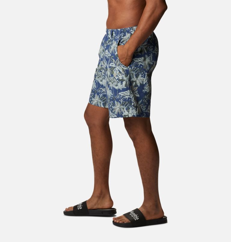 Thumbnail: Men's PFG Super Backcast Water Shorts, Color: Carbon Festive Fishin Print, image 3