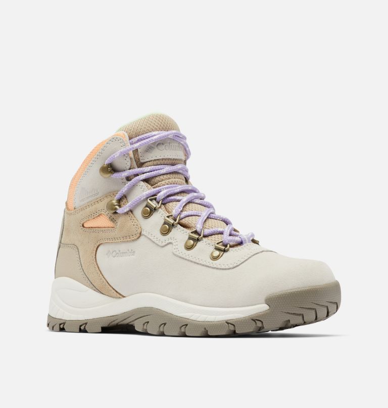 Bottes de randonnée imperméables Newton Ridge Plus pour femme, Color: Light Sand, Peach, image 2