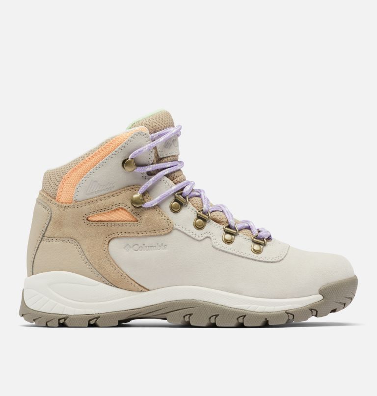 Bottes de randonnée imperméables Newton Ridge Plus pour femme, Color: Light Sand, Peach, image 1