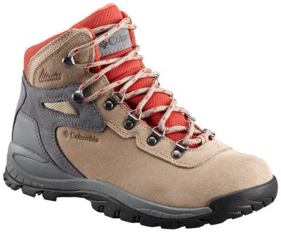 columbia mountain boots