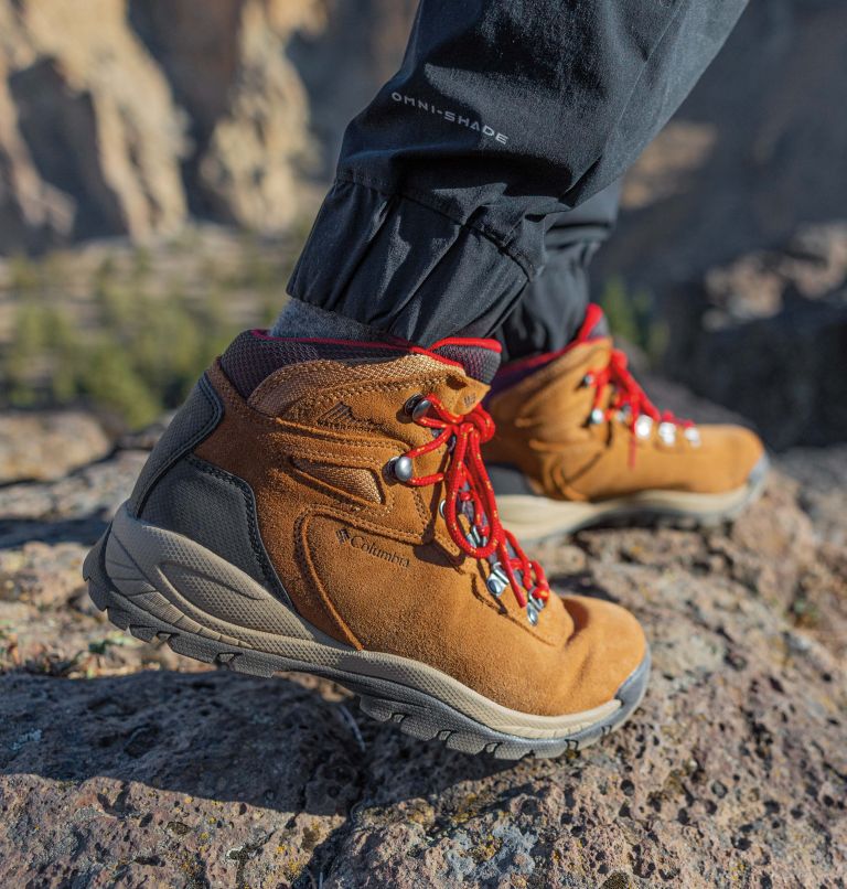 Thumbnail: Women's Newton Ridge Plus Waterproof Amped Hiking Boot, Color: Elk, Mountain Red, image 12
