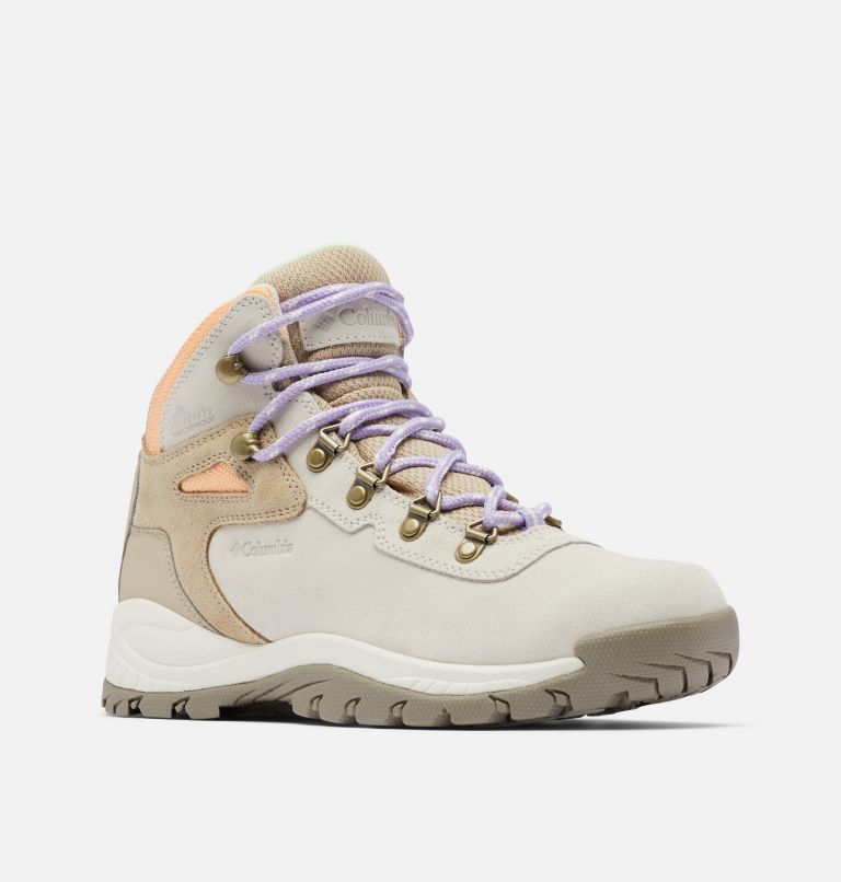 Bottes de randonnée imperméables Newton Ridge Plus Amped pour femme - Large, Color: Light Sand, Peach, image 2
