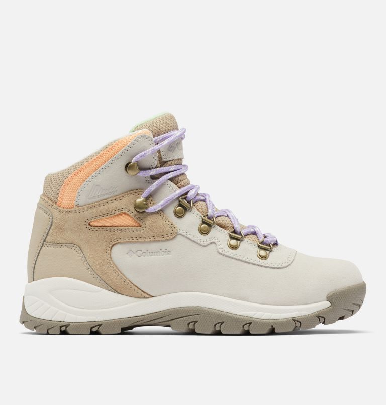 Bottes de randonnée imperméables Newton Ridge Plus Amped pour femme - Large, Color: Light Sand, Peach, image 1