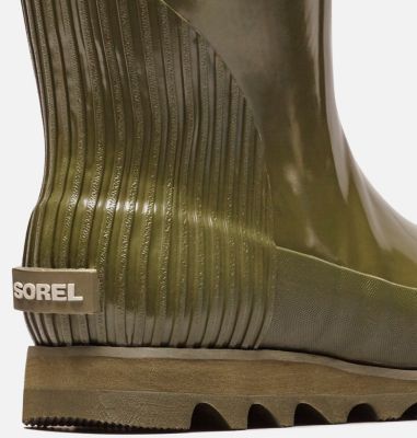 sorel gloss rain boot