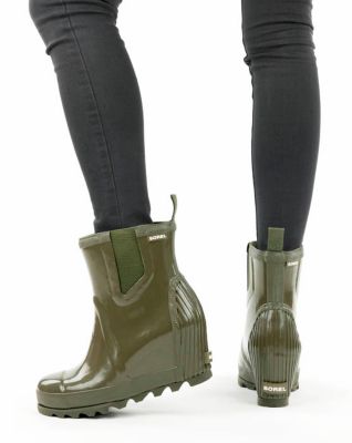 women's rain boots with heels