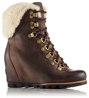 sorel conquest shearling wedge