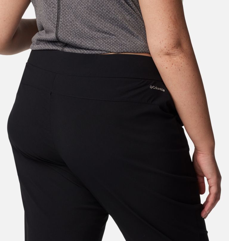 Buy Columbia women regular stretchable plain capri pants black