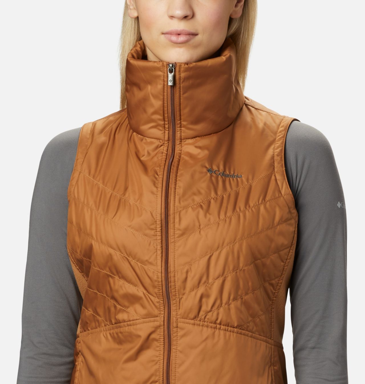 Women’s Mix It Around™ II Vest 4