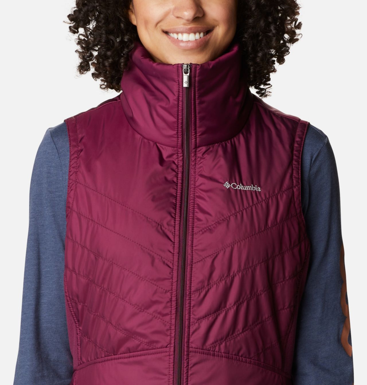 Women’s Mix It Around™ II Vest 4