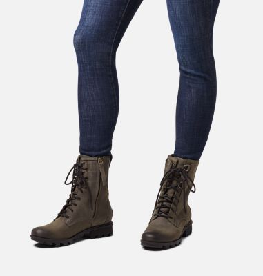 womens boots with laces