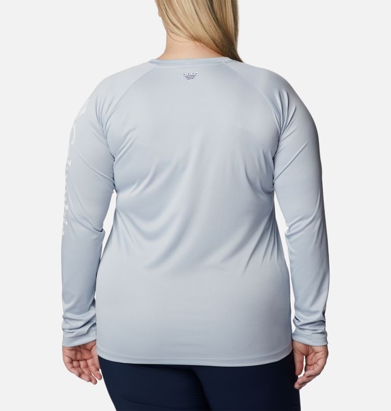 Thumbnail: Women's Tidal Tee PFG Heather Long Sleeve - Plus Size, Color: Cirrus Grey Heather, White Logo, image 2
