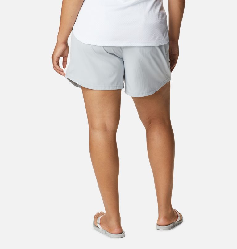 Thumbnail: Women's PFG Tamiami Pull-on Shorts - Plus Size, Color: Cirrus Grey, image 2