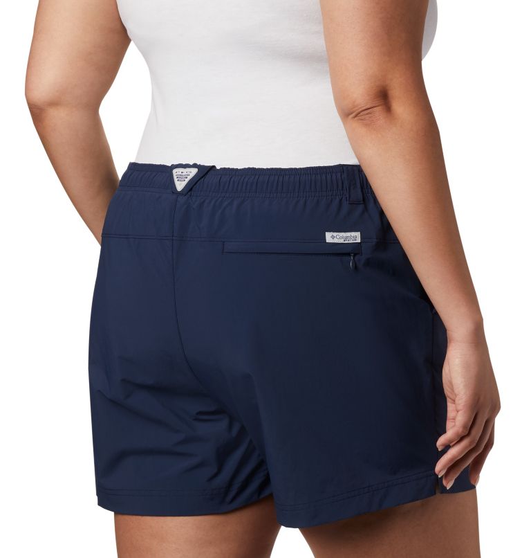 Thumbnail: Women's PFG Backcast Water Shorts - Plus Size, Color: Collegiate Navy, image 5
